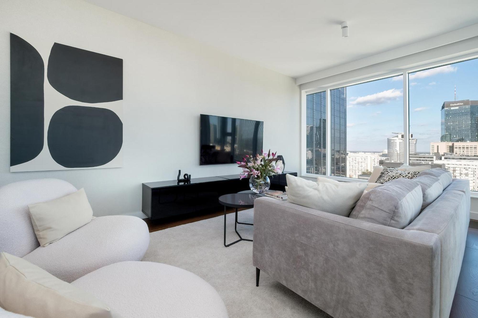 Premium Lux Unique Tower Heart Of By Renters Prestige *