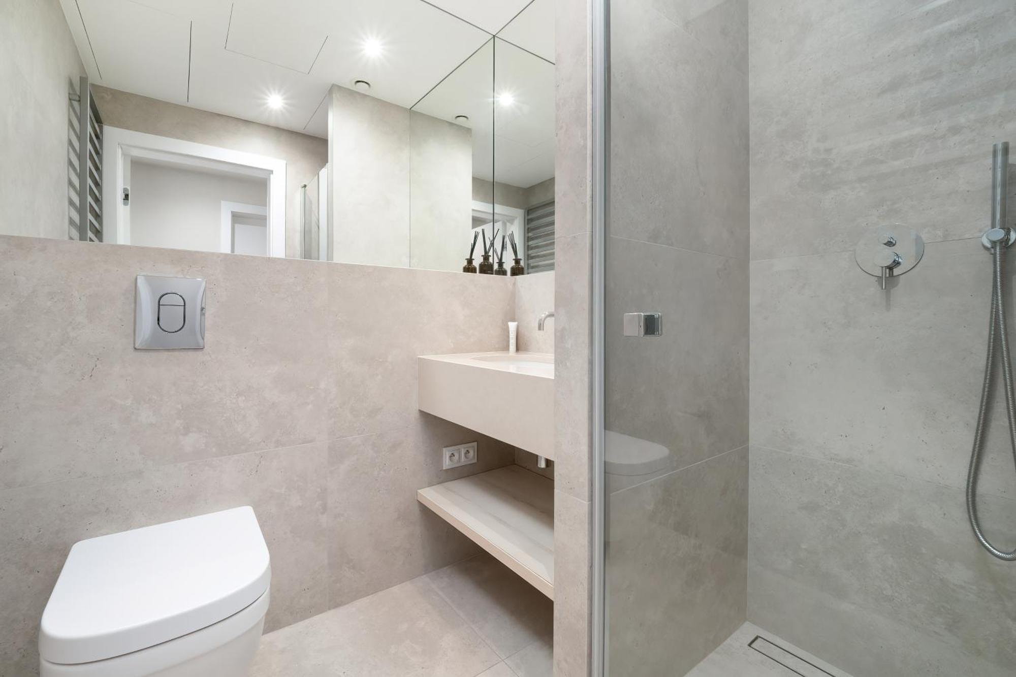 Premium Lux Unique Tower Heart Of By Renters Prestige